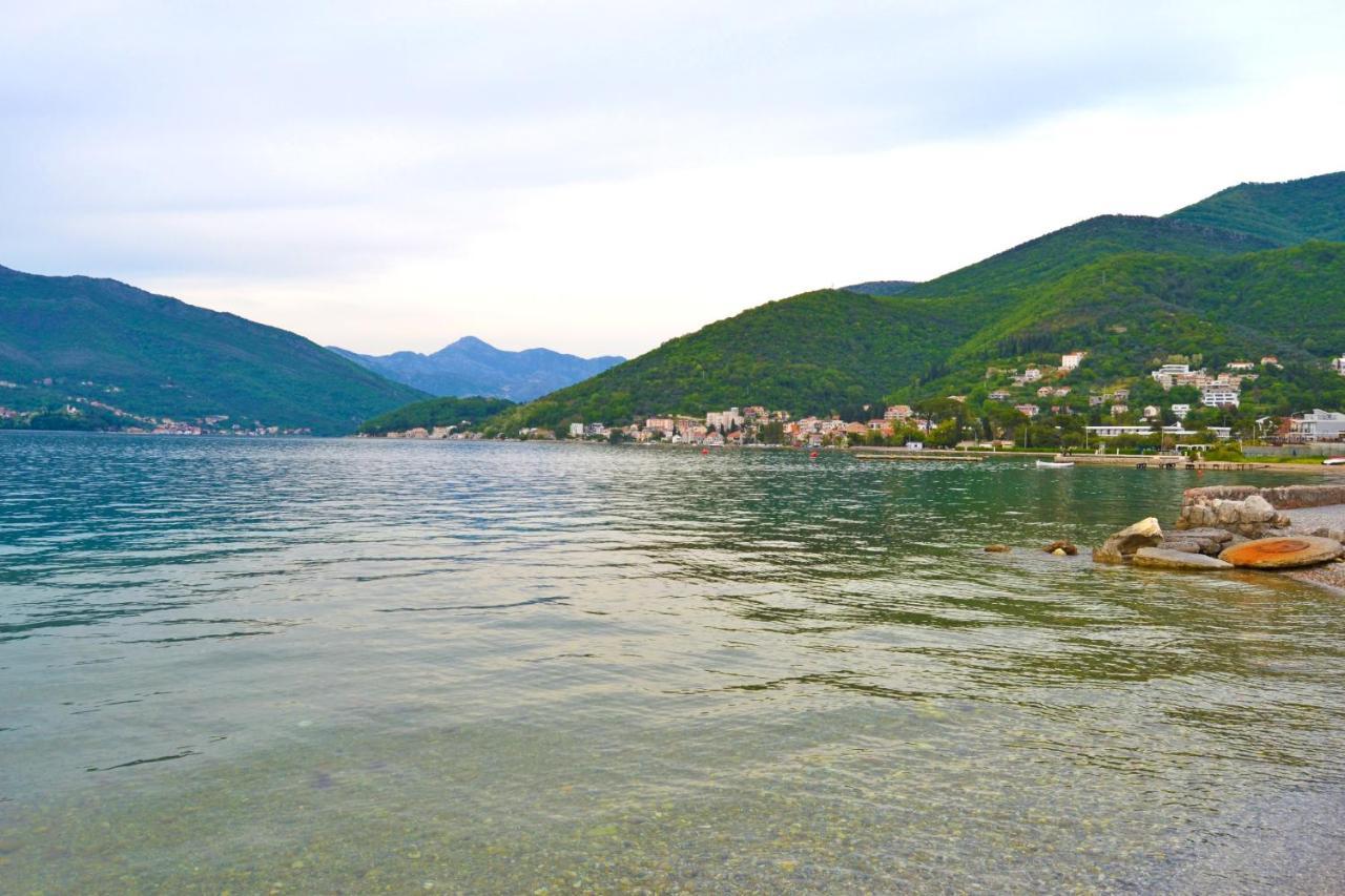 Tivat Apartments ภายนอก รูปภาพ