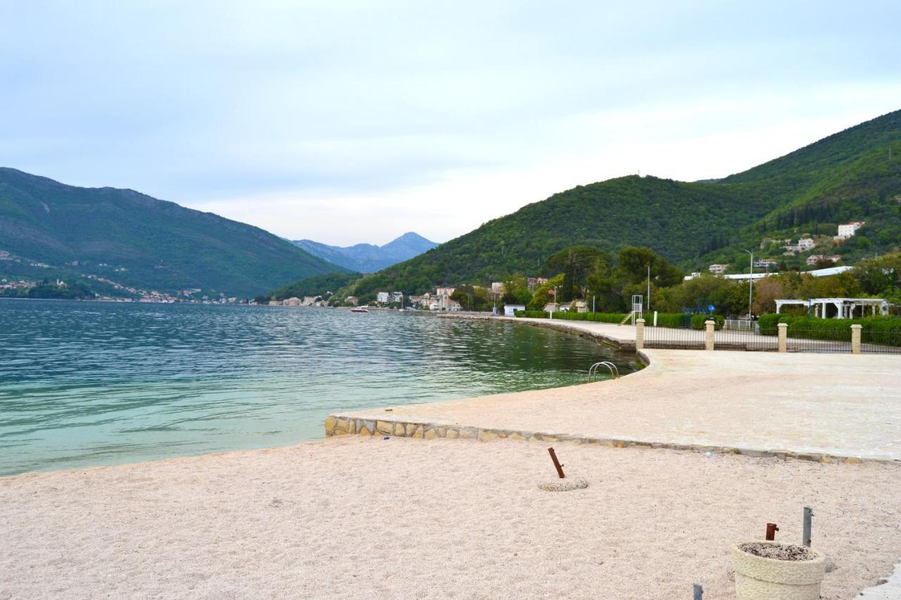 Tivat Apartments ภายนอก รูปภาพ