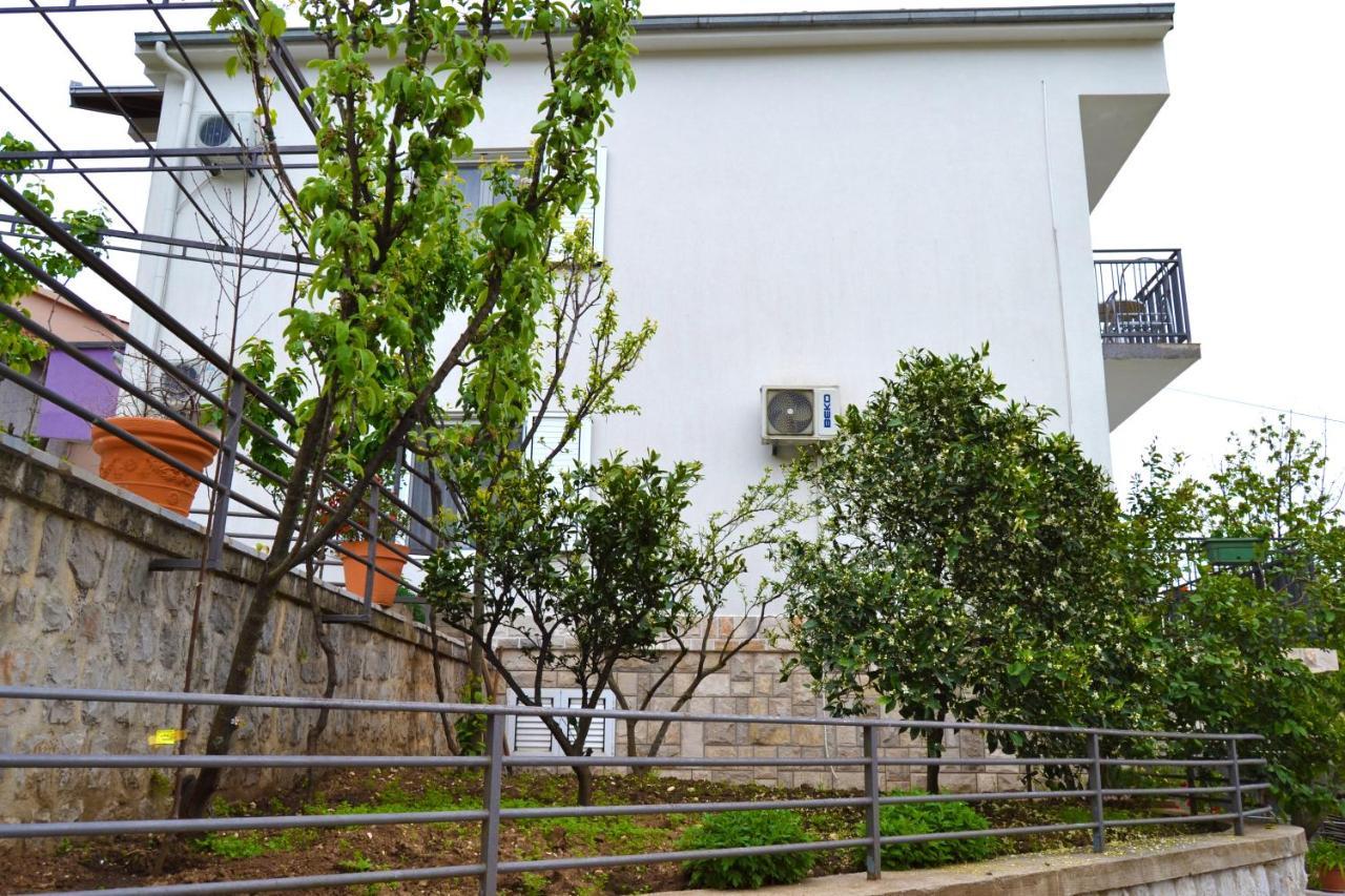 Tivat Apartments ภายนอก รูปภาพ